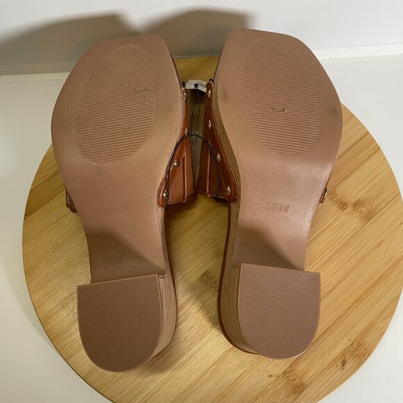 Torrid Women 9.5 WW Cognac Brown Wood Block Heel Mule Slip On Gold Rivet Boho - Picture 7 of 9